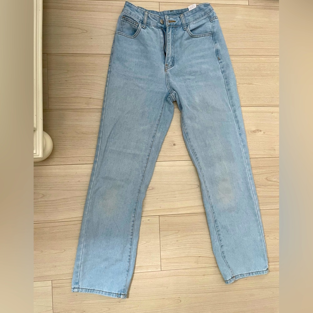 Extra Small Women’s Lightwash Jeans from Shein